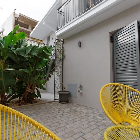 Groundfloor 2Br Apt With Smallyard Near The Heart Of Kalamata Exterior photo